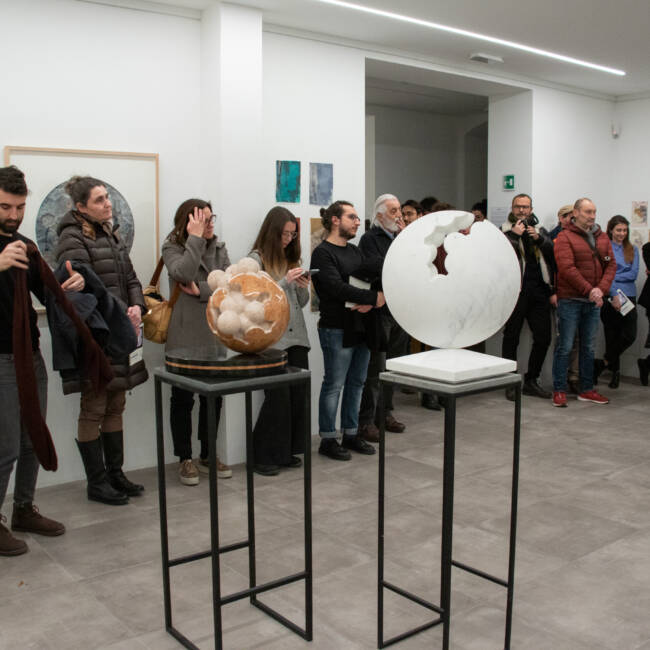 On uncertain grounds - 2023 - Corea del Sud